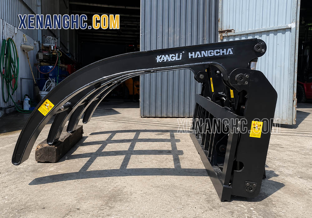 Bộ công tác kẹp gỗ gắn trên xe nâng Hangcha
