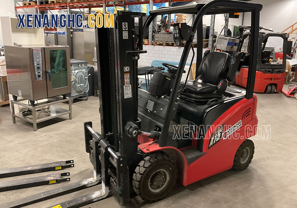 Kích thước xe nâng đối với nhà kho có lối đi rộng