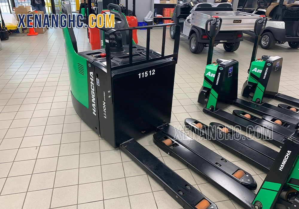 Kích thước xe nâng đối với nhà kho có lối đi siêu hẹp