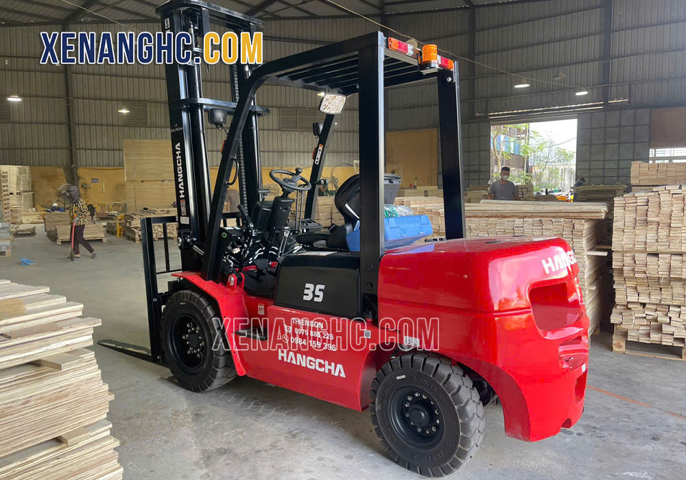 Ứng dụng thực tiễn của xe nâng 3.5 tấn dòng A Hangcha