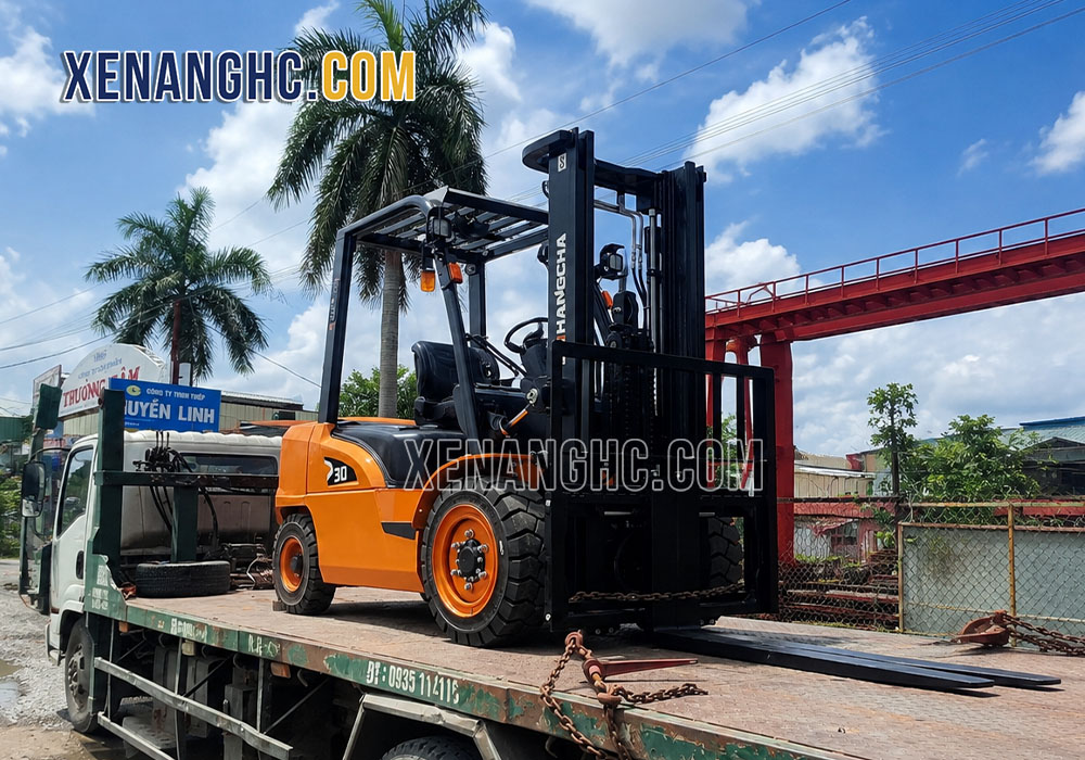 Xe nâng dầu 3 tấn X Series Hangcha đang vận chuyển đến tay khách hàng