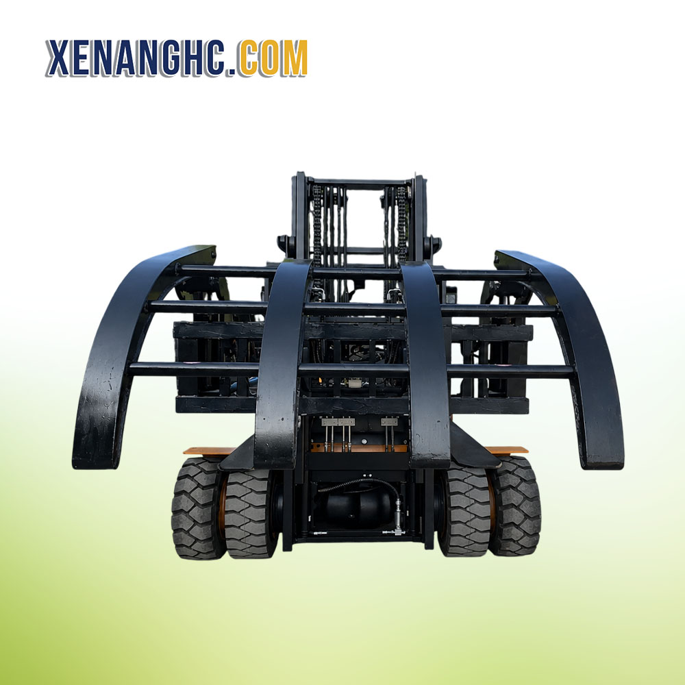 Xe nâng gắn bộ kẹp gỗ Xe nâng gắn bộ kẹp gỗ