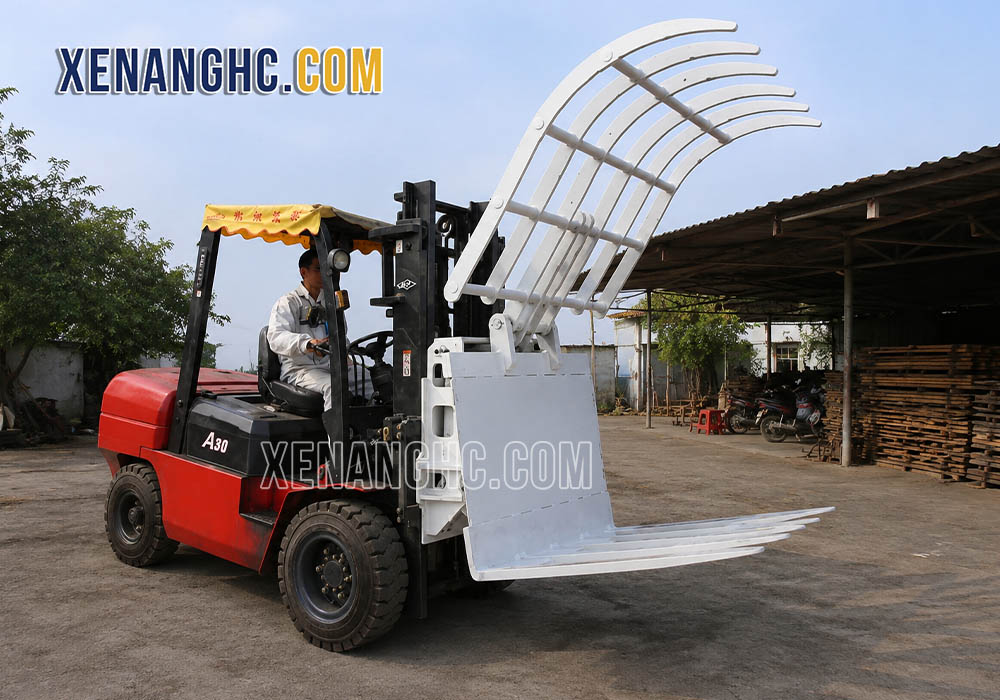 Xe nâng kẹp gỗ Hangcha sở hữu nhiều ưu điểm đáng chú ý