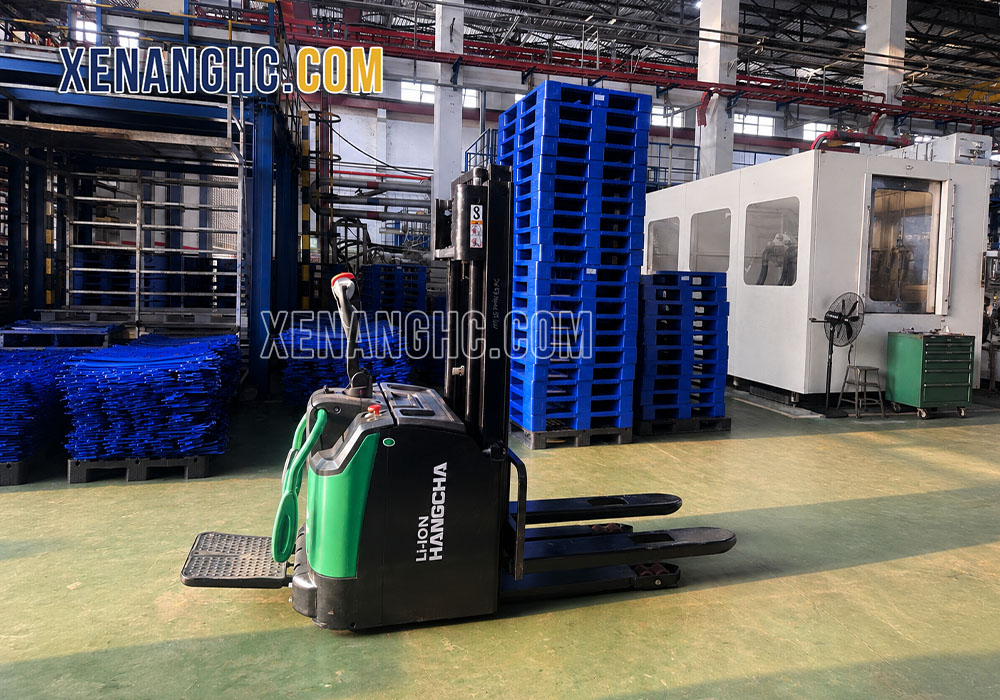 Xe nâng tay điện cao 1.6 tấn Hangcha