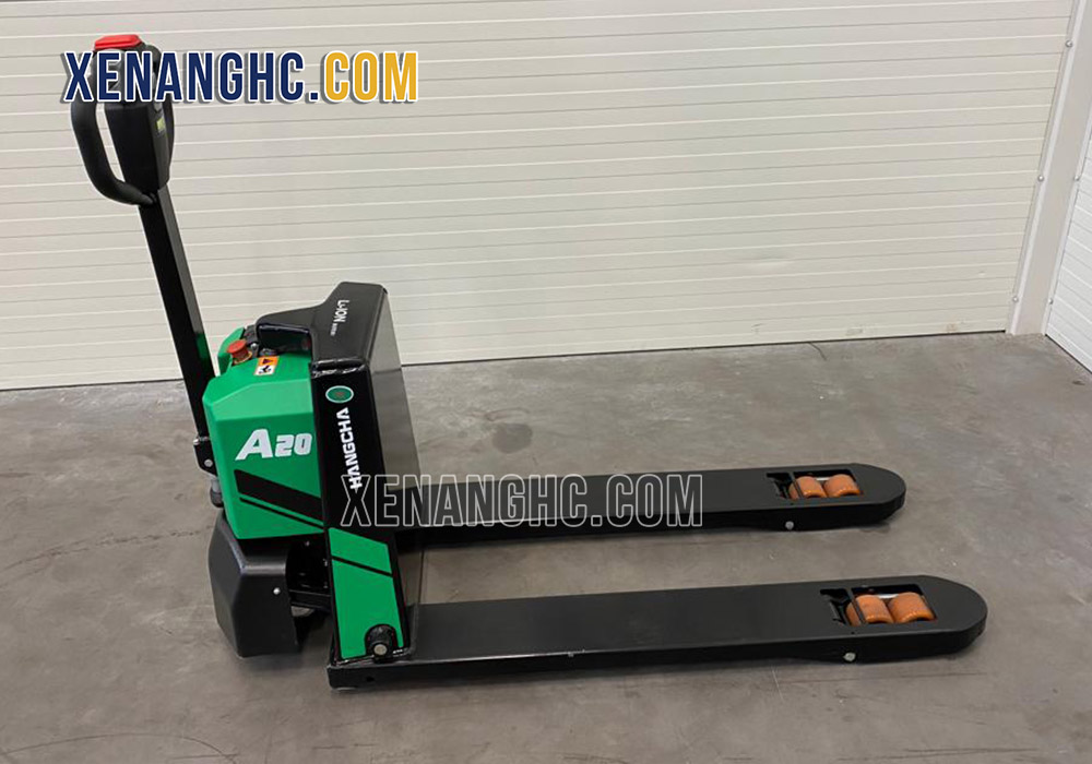 Xe nâng tay điện thấp mini 2 tấn Hangcha pin Lithium