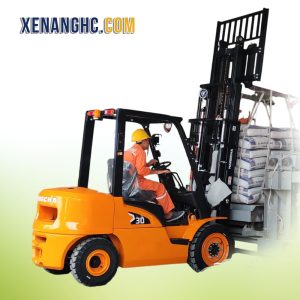 Xe nâng xi măng