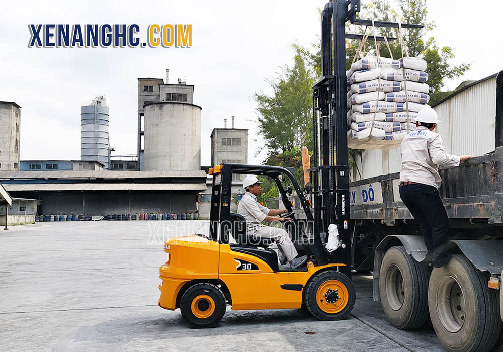 Xe nâng xi măng Hangcha - Giải pháp tối ưu hóa năng suất cho các nhà máy và trạm trộn
