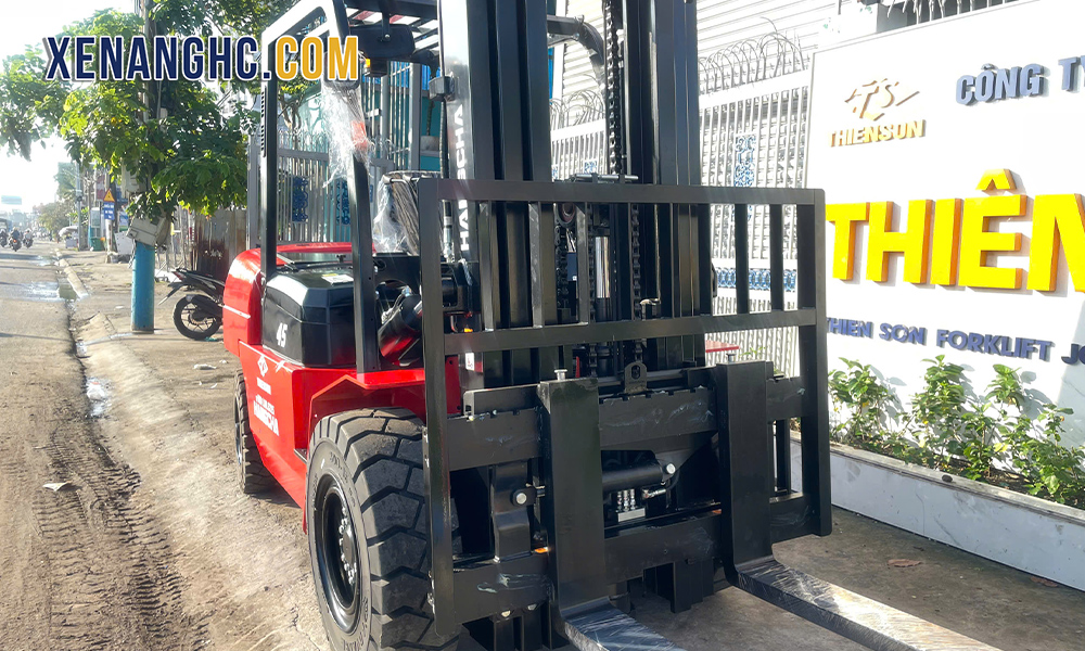 Xe nâng dầu 4.5 tấn dòng A của Hangcha sở hữu nhiều ưu điểm vượt trội