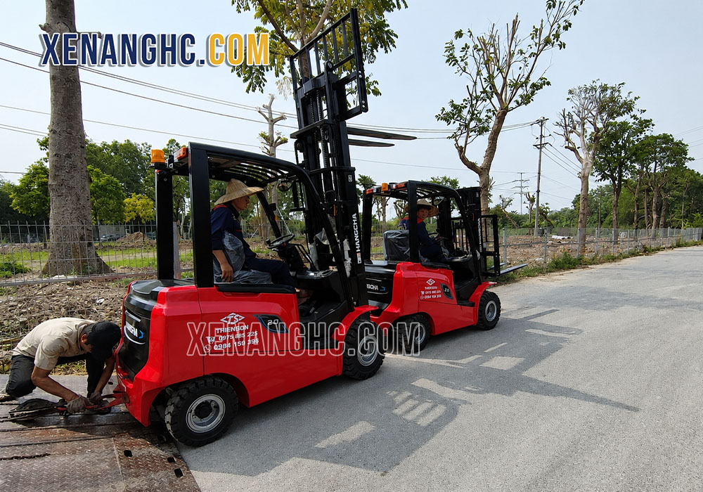 Xe nâng điện 2 tấn dòng AE Hangcha phiên bản ắc quy axit chì