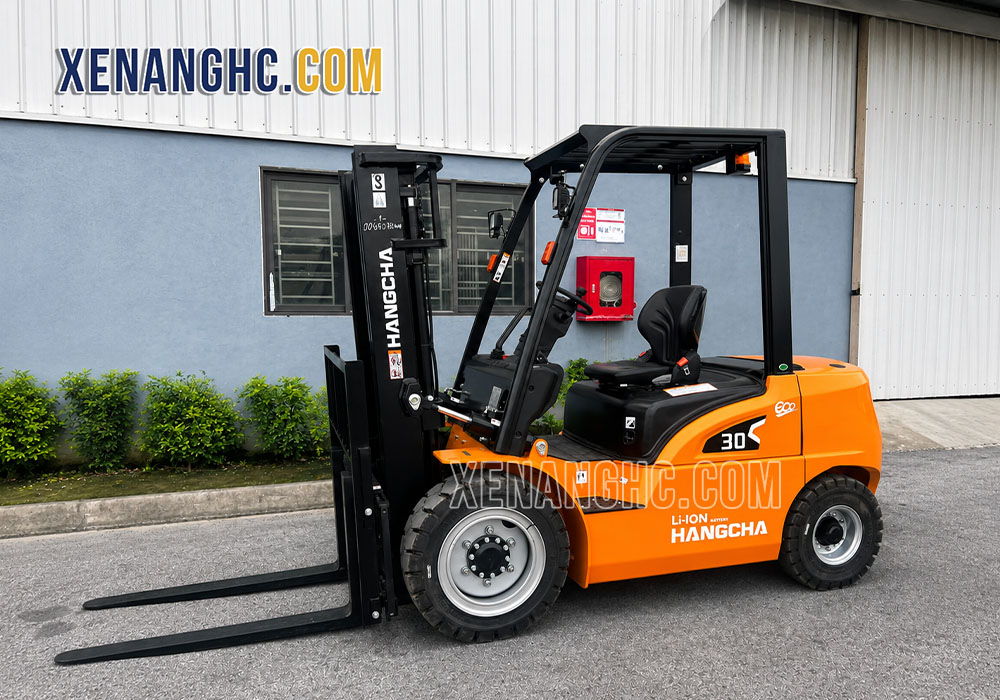 Xe nâng điện 3 tấn dòng XE chính hãng Hangcha giúp tiết kiệm chi phí so với xe nâng dầu