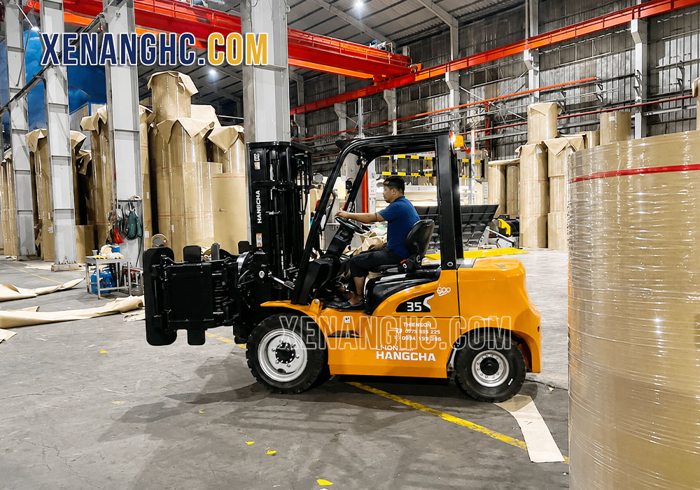 Xe nâng điện 3.5 tấn dòng XE lithium ion Hangcha ứng dụng