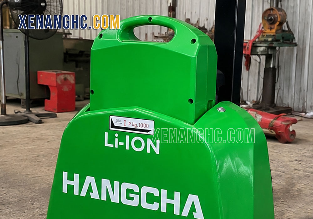 Xe nâng điện tay thấp 1 tấn lithium Hangcha dễ dàng thay pin
