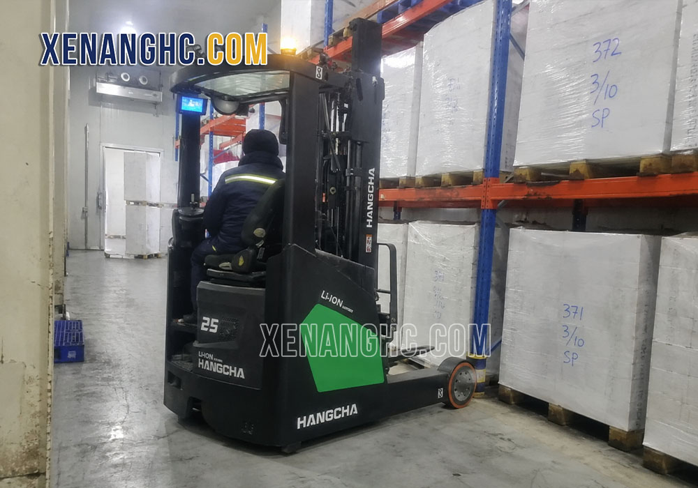 Xe nâng thiết bị kho lạnh Hangcha chuyên dụng